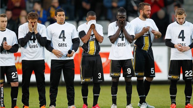 Omaggio Lacrime di difensore Lokeren