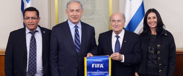  Israel prime minister Benjamin Netanyahu (second from left) and Sepp Blatter (second from right)