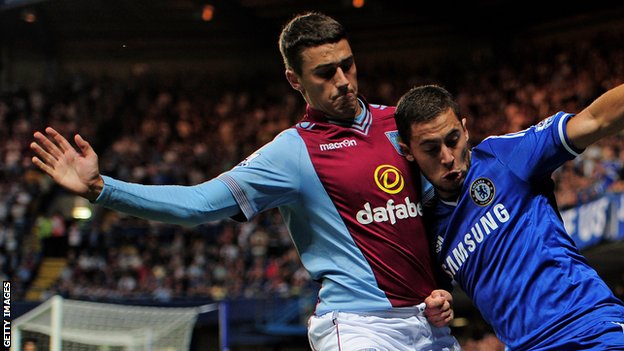 Burnley segno Villa difensore Lowton